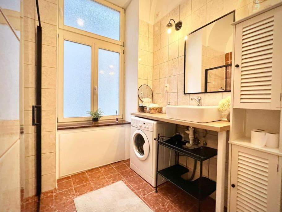 Elegant Apartment In Kosice Luaran gambar